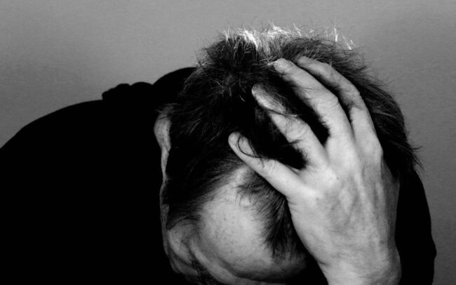 psychisch klachten MET PSYCHISCHE KLACHTEN AAN HET WERK: HET KAN ALS WE ER MEER PRIORITEIT AAN GEVEN